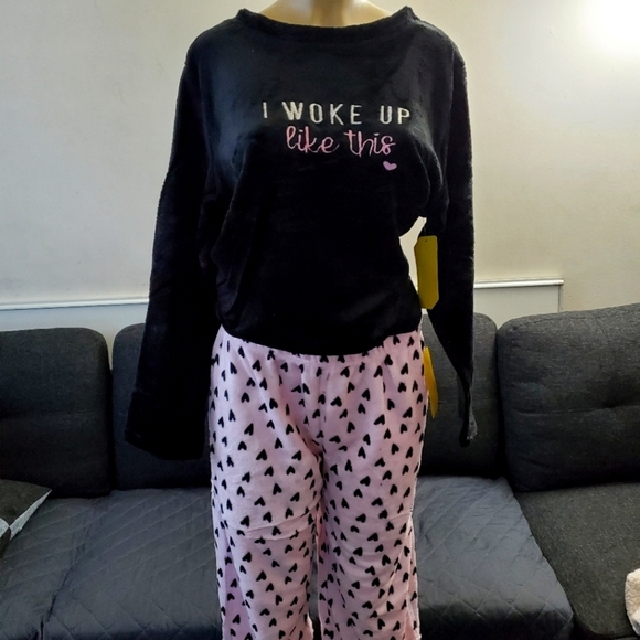 Hearts Pajamas Set NEW Small & Medium Available - Picture 3 of 7